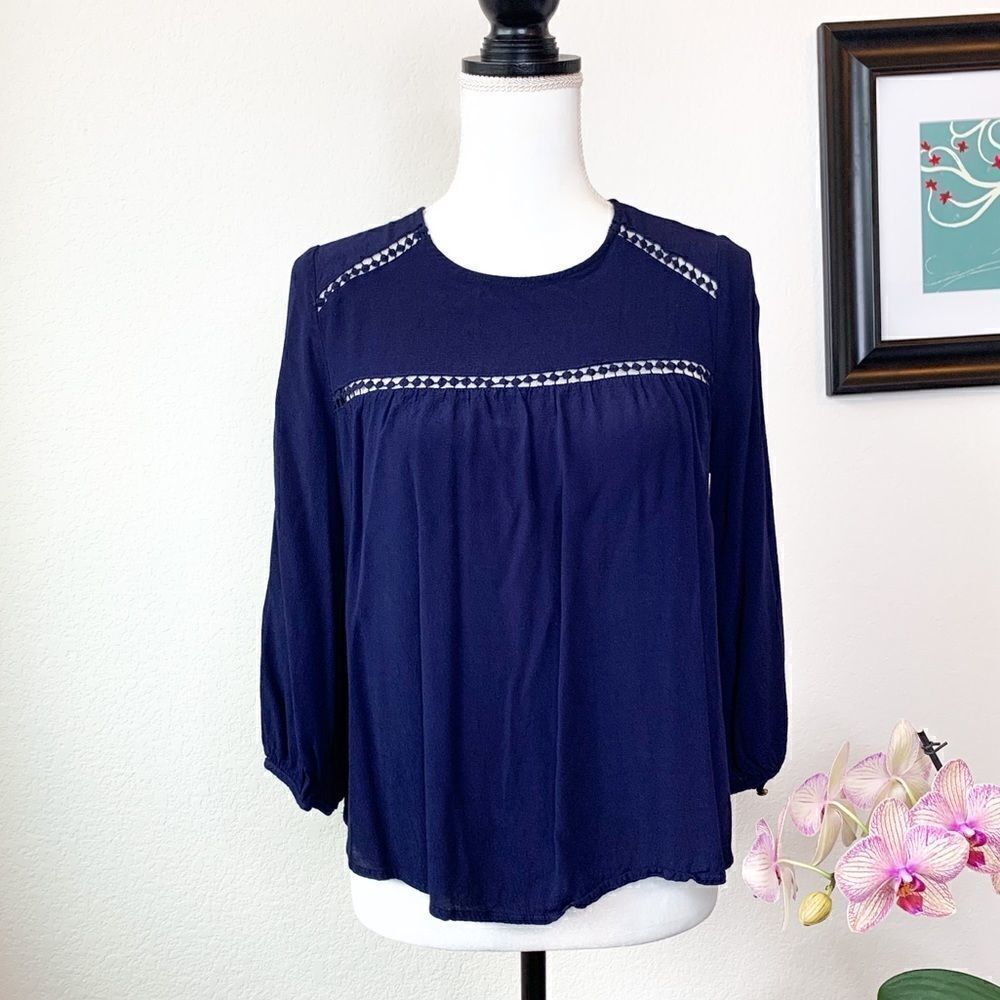 🍋 Forever 21 • 3/4 Sleeve Embroidered Boho Style Top